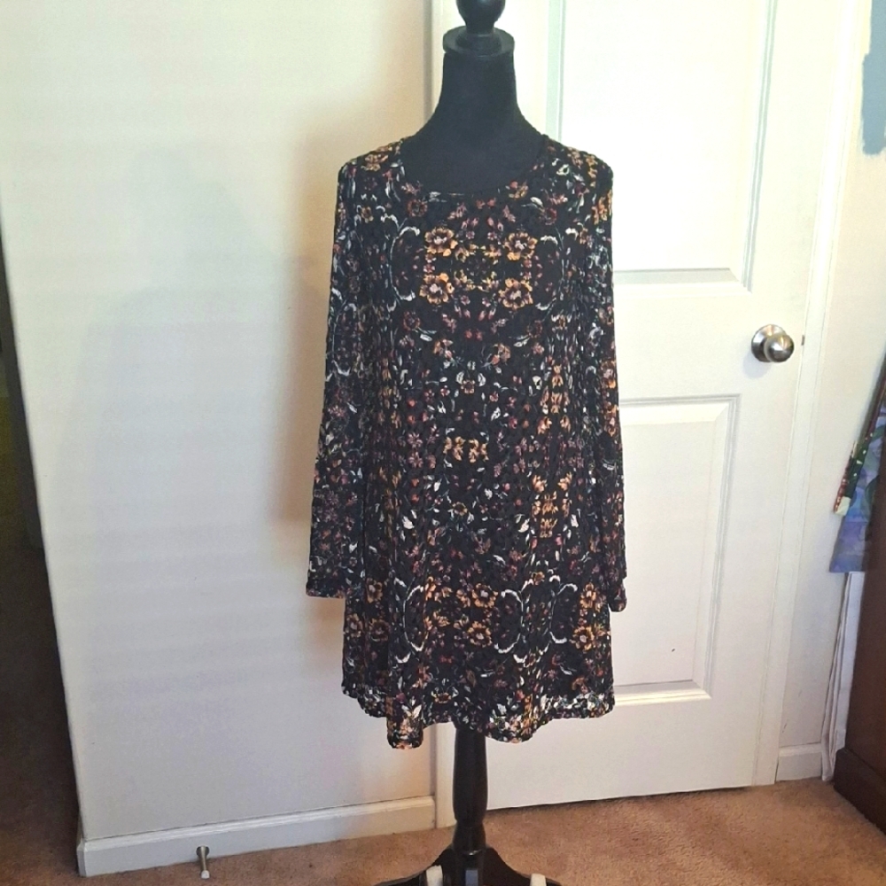 Xhilaration  Floral Long Sleeve Dress